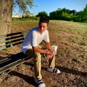 Meet your Posher, Kyle